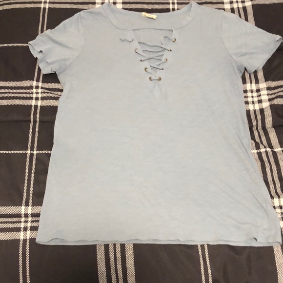 Cute baby blue tee - Picture 1 of 3
